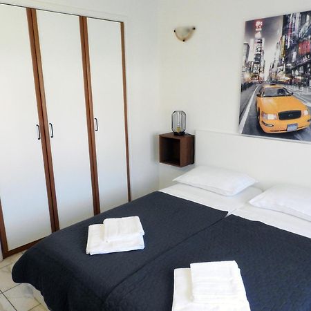 Apartman Ines- Stinjan Pula Ngoại thất bức ảnh