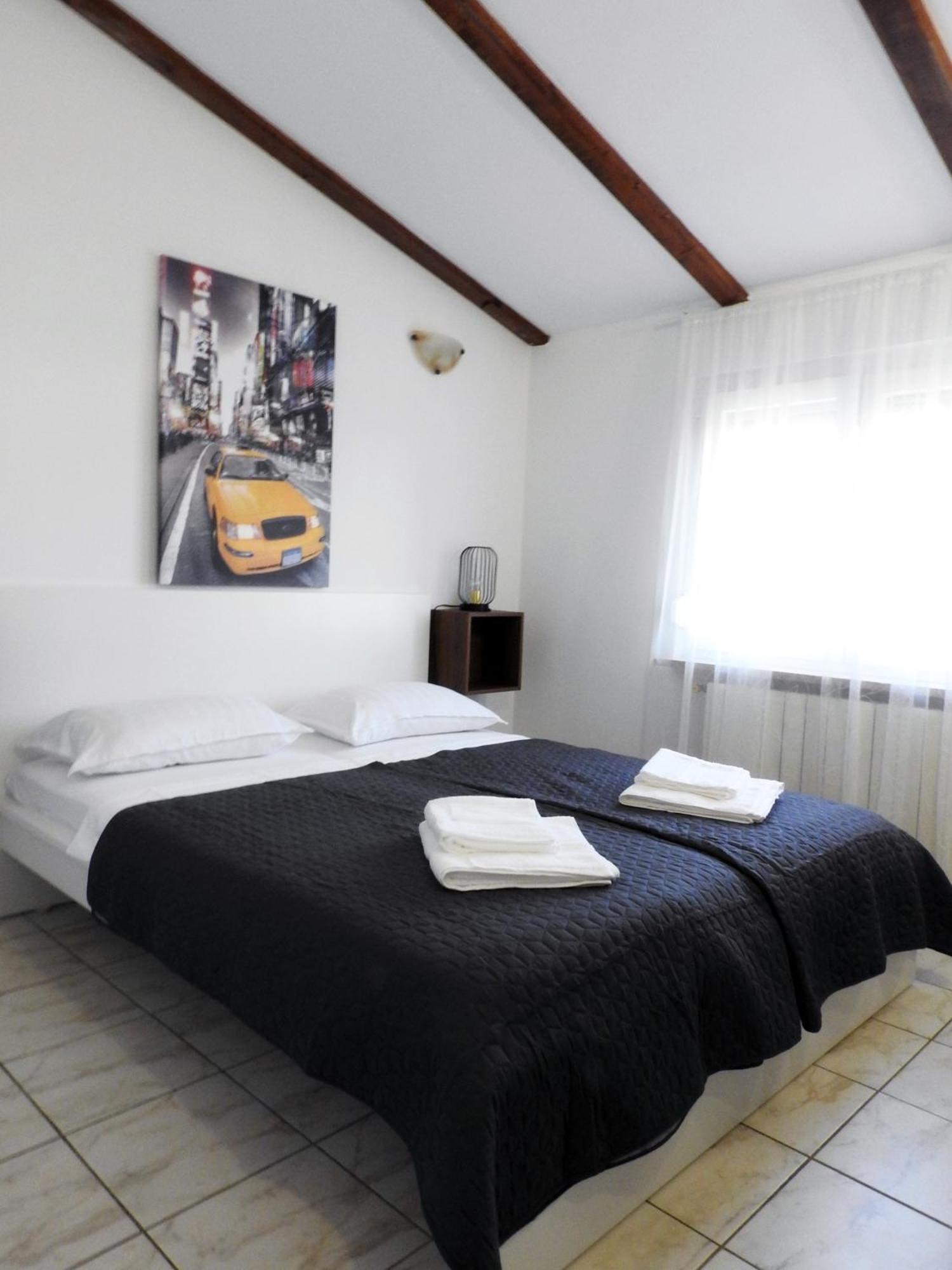 Apartman Ines- Stinjan Pula Ngoại thất bức ảnh